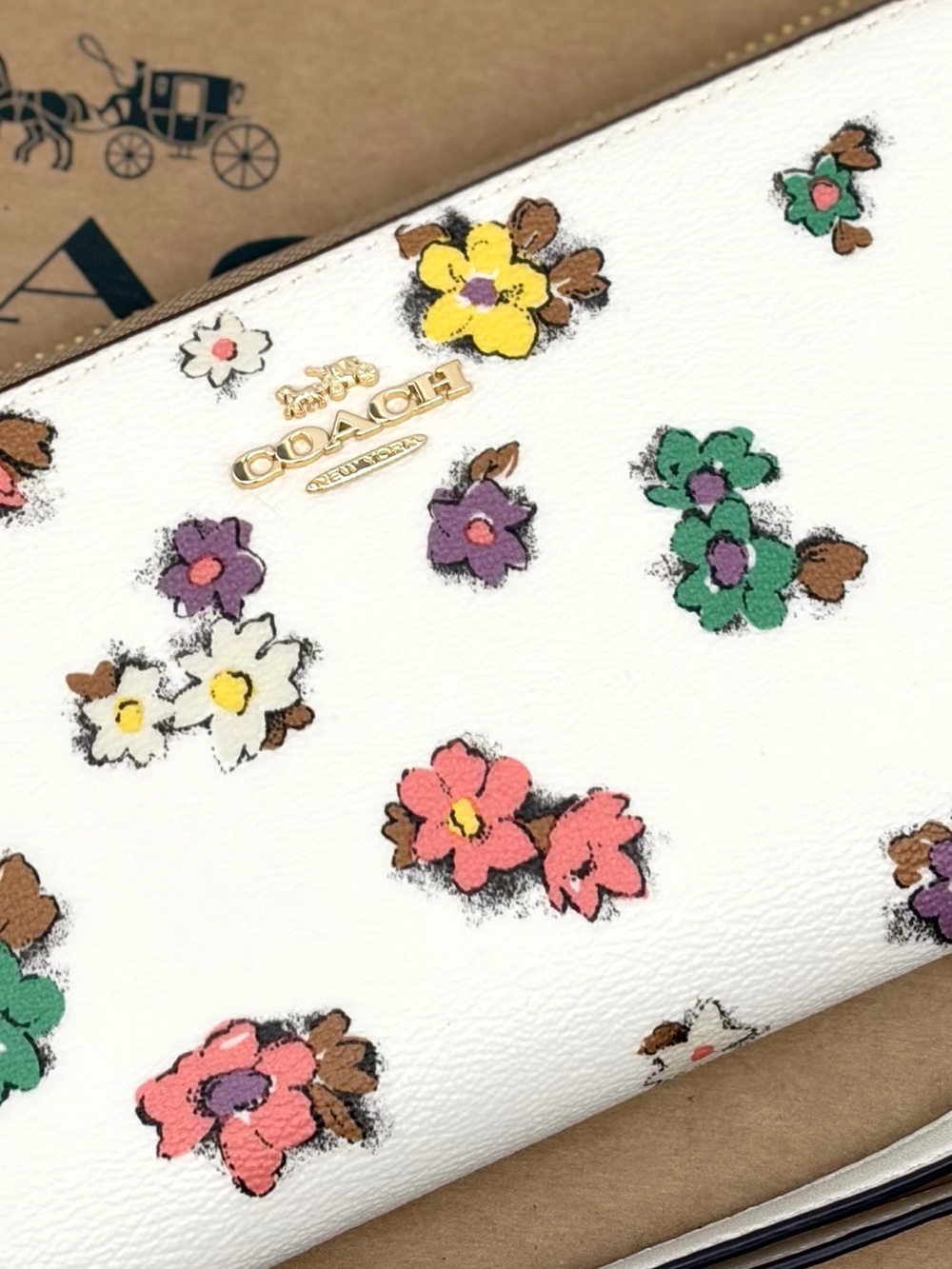 Coach LONG ZIP AROUND WALLET WITH SPACED FLORAL FIELD PRINT - Picture 11 of 11